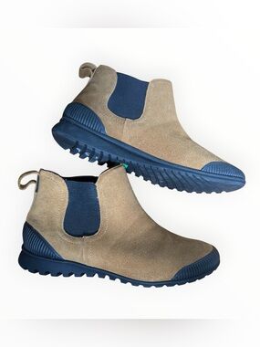 Cougar Exceed Waterproof Suede Chelsea Boot womens size 11 EUC